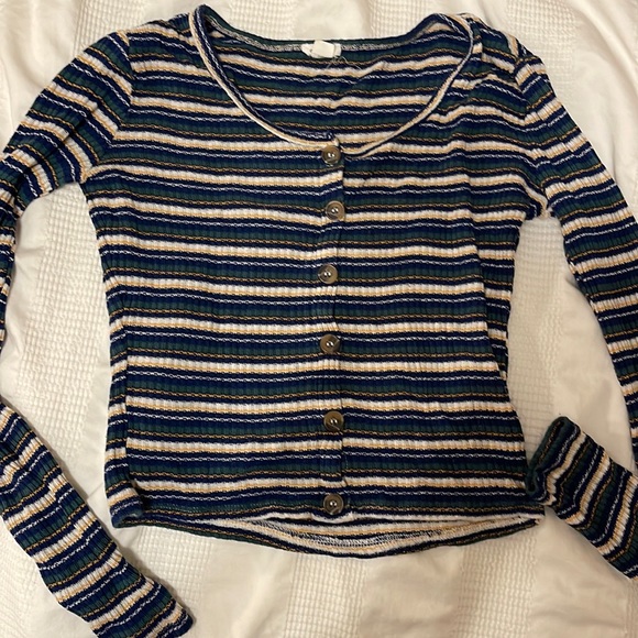 Stripe long sleeve cropped shirt